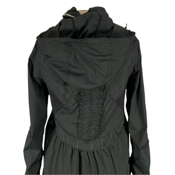 Lululemon Run Hustle Jacket Size 4 - Picture 7 of 10